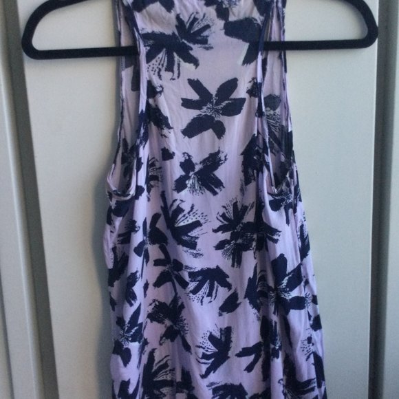 Banana Republic tank top - great for in office - Picture 2 of 2